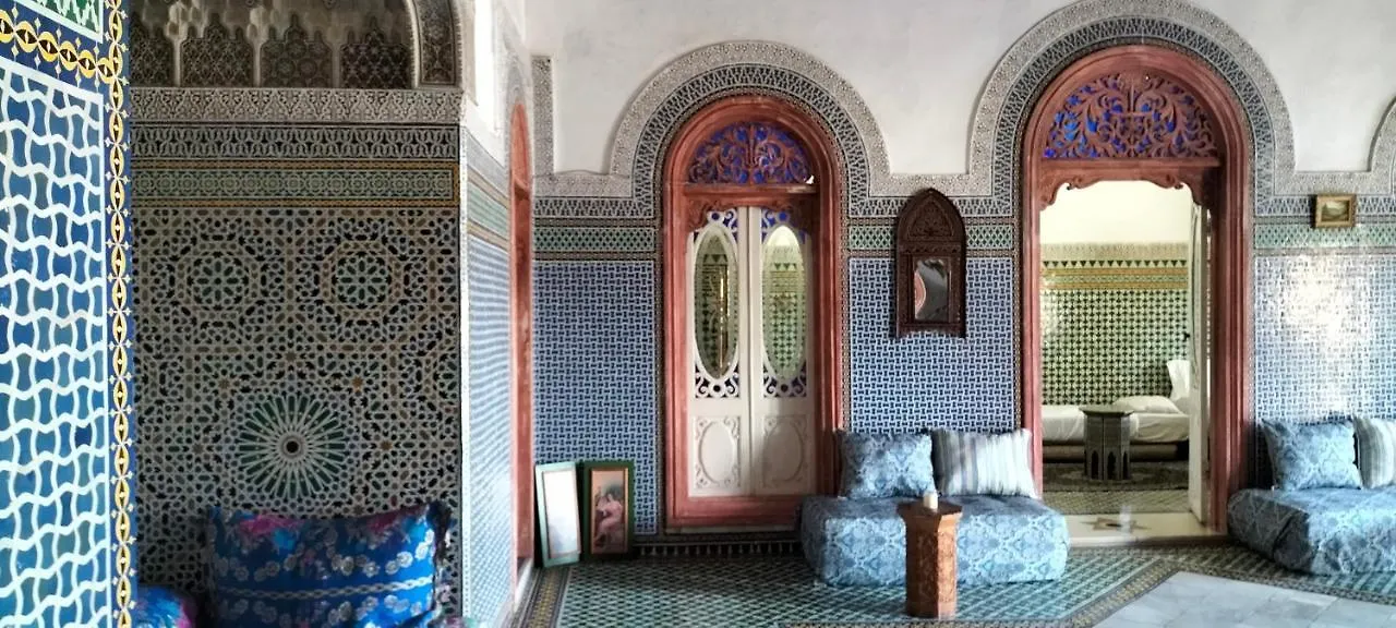 Suite In A Xviiie Palace Fez 0*,